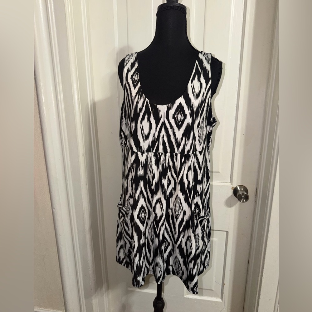Women's XL Apt. 9 Monochrome Geometric dress black white sleeveless summer beach